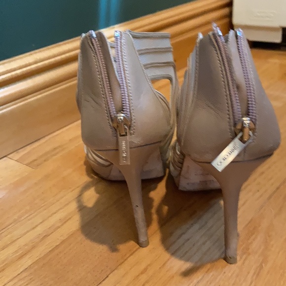 Heels - Picture 2 of 3